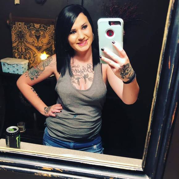 Meet your Posher, Tiffany - Picture 1 of 1